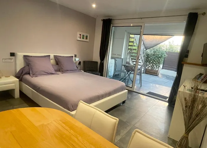 Plage A 400 M Studio Tout Confort Terrasse Clim Parking